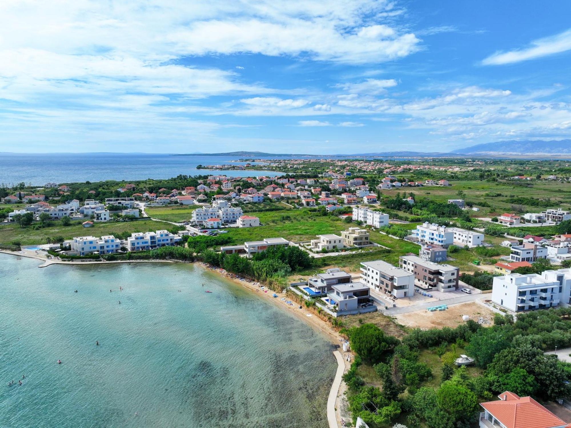Deluxe Apartments Privlaka On The Sand Esterno foto
